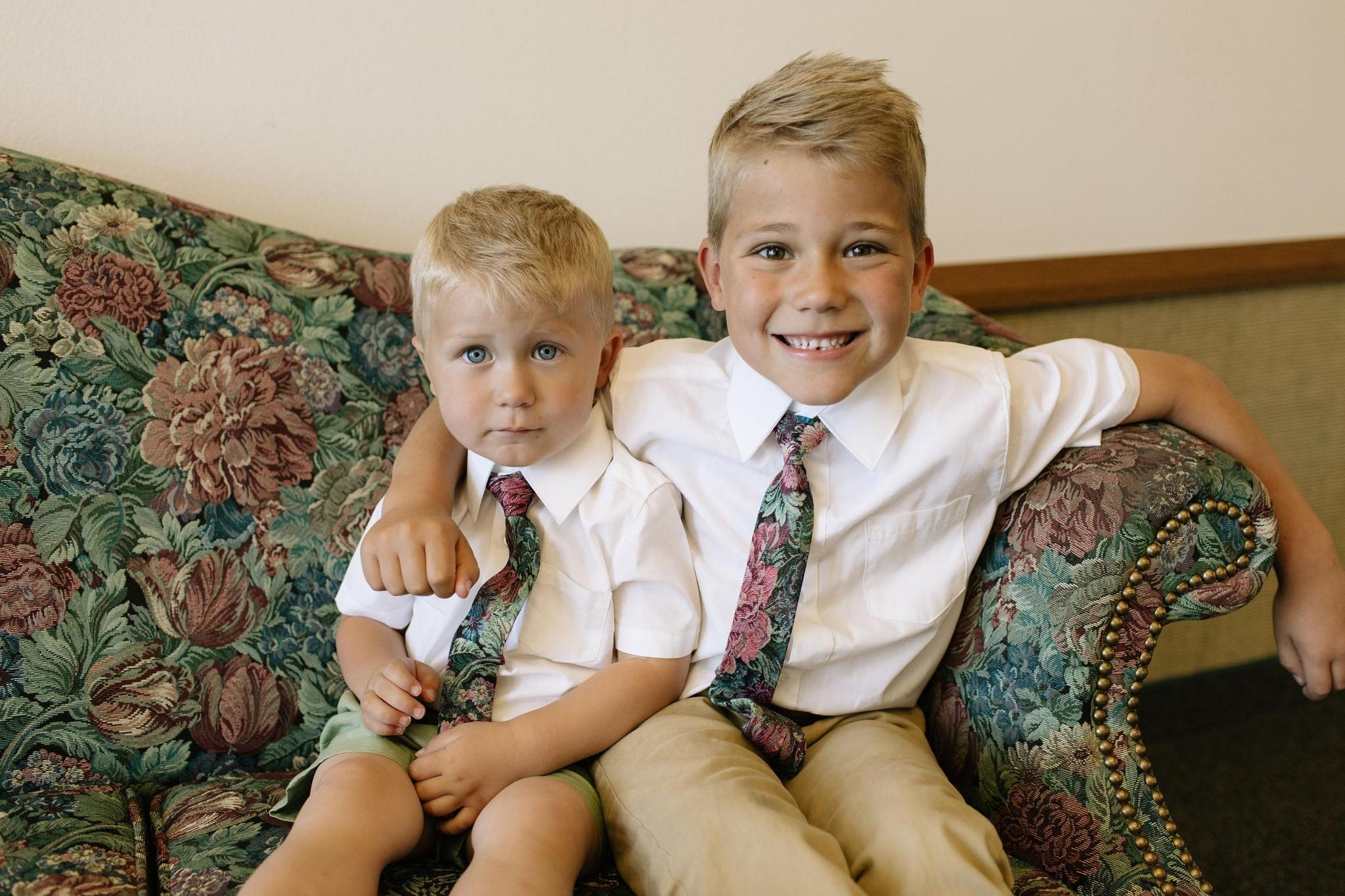 Foyer Floral - Boys Tie
